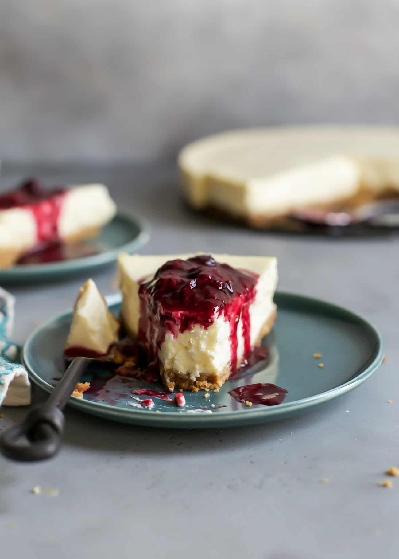 Healthy Greek Yogurt Cheesecake: Creamy, High-Protein Dessert